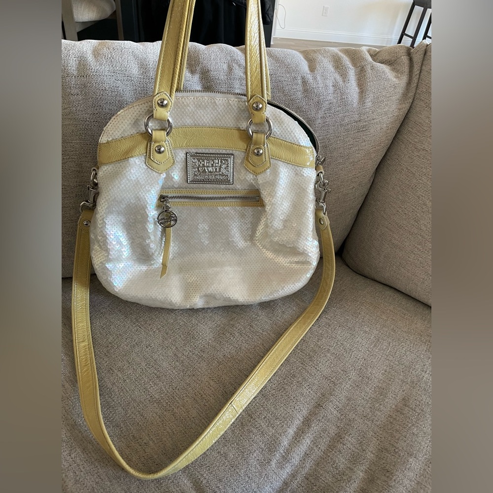 Coach Poppy Sequin purse w shoulder strap